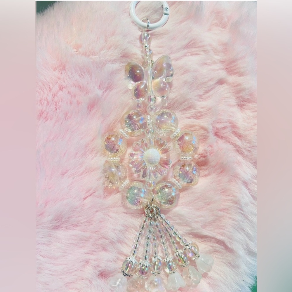 ❤️Iridescent Beaded Bag/Phone Charm with Butterfly and Flower